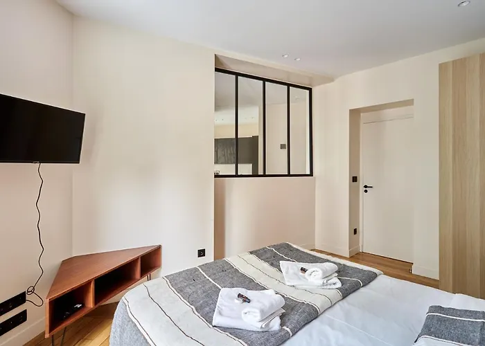 Apartment Invalide By Studio Prestige